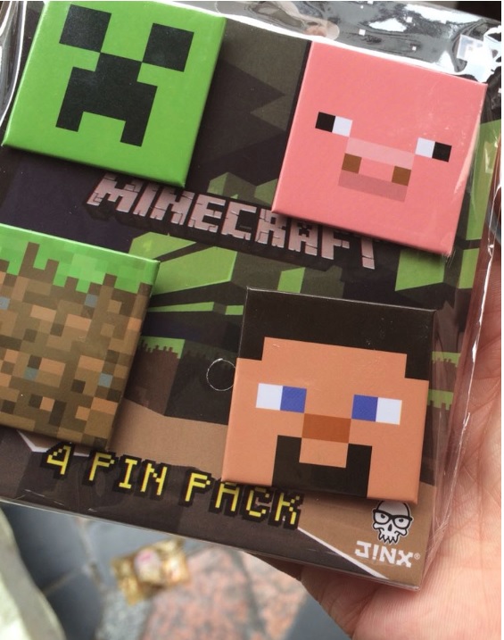 bo-4-huy-hieu-minecraft-chinh-hang-2