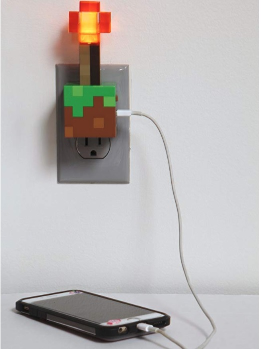 den-ngu-va-sac-pin-minecraft-chinh-hang-2